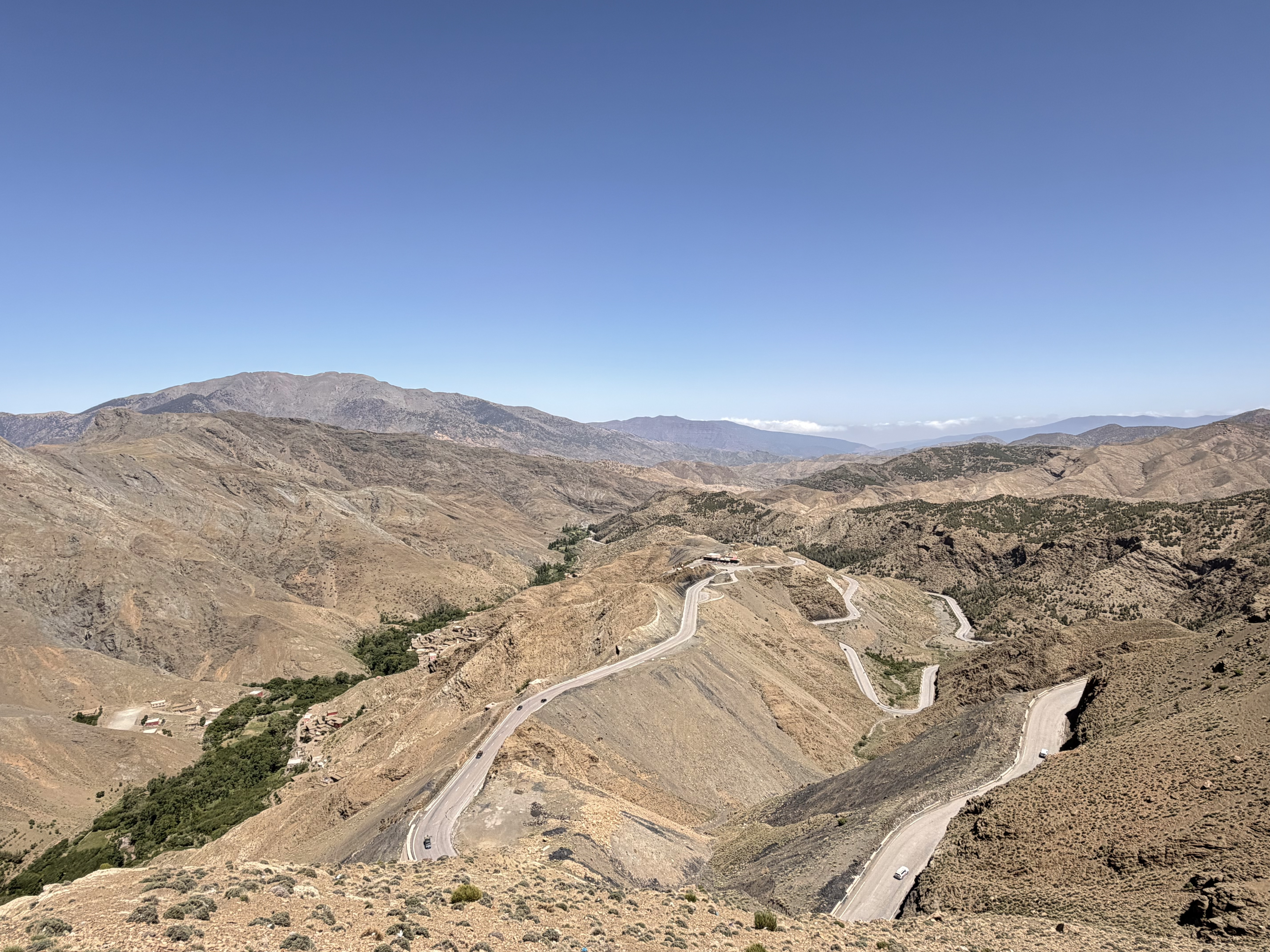 Serpentinen der Passstraße über den Tizi n'Tichka im Hohen Atlas